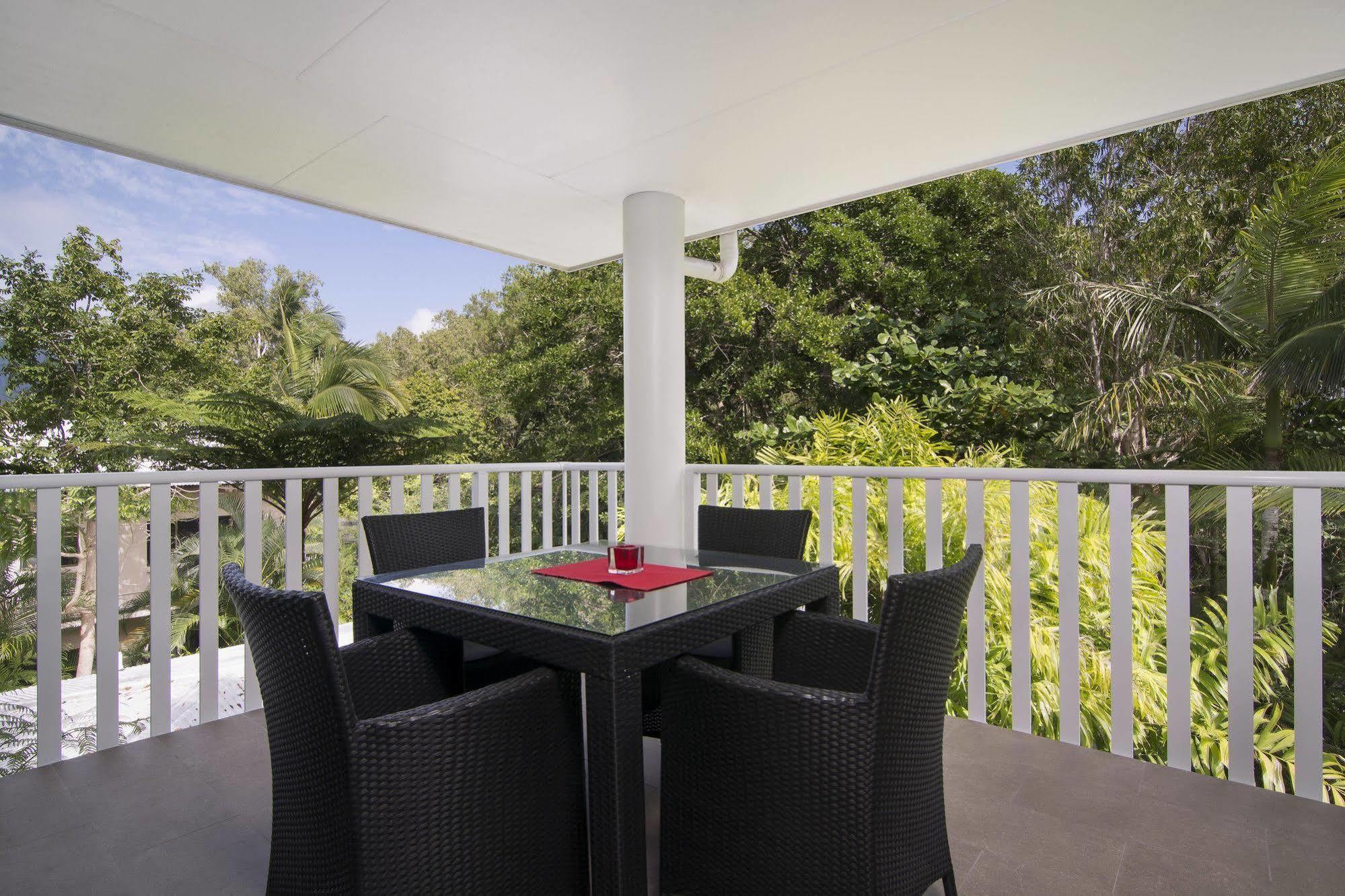 Outrigger Apartments Port Douglas Extérieur photo