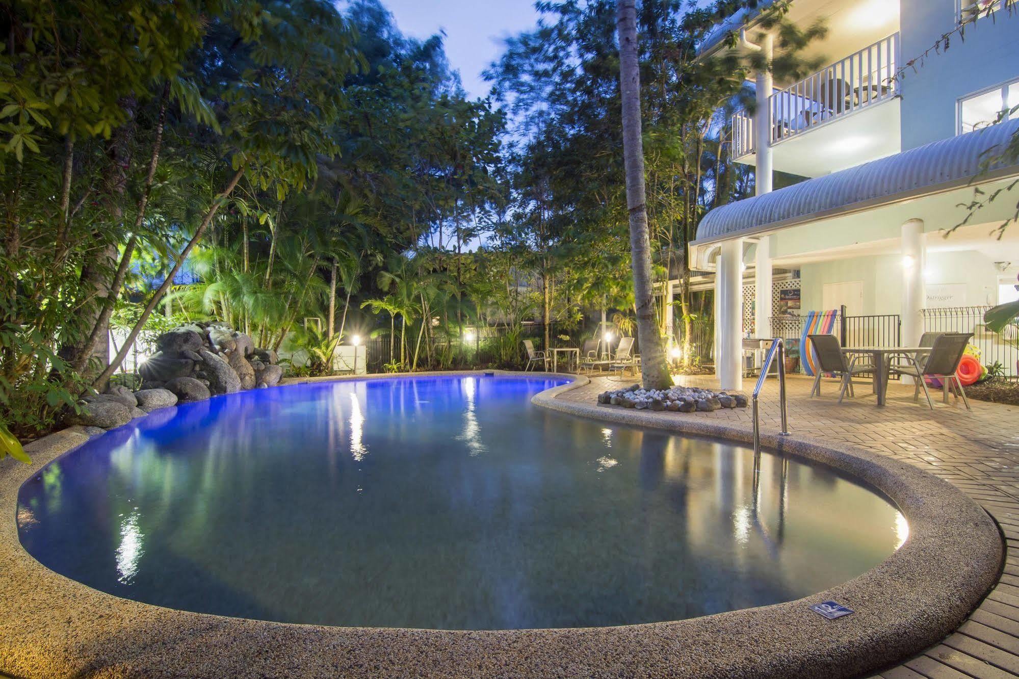 Outrigger Apartments Port Douglas Extérieur photo