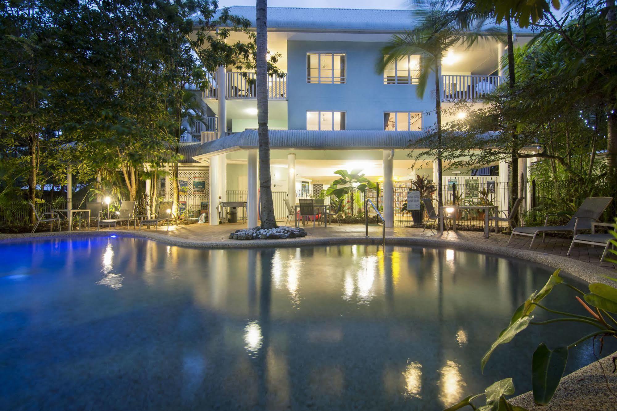 Outrigger Apartments Port Douglas Extérieur photo