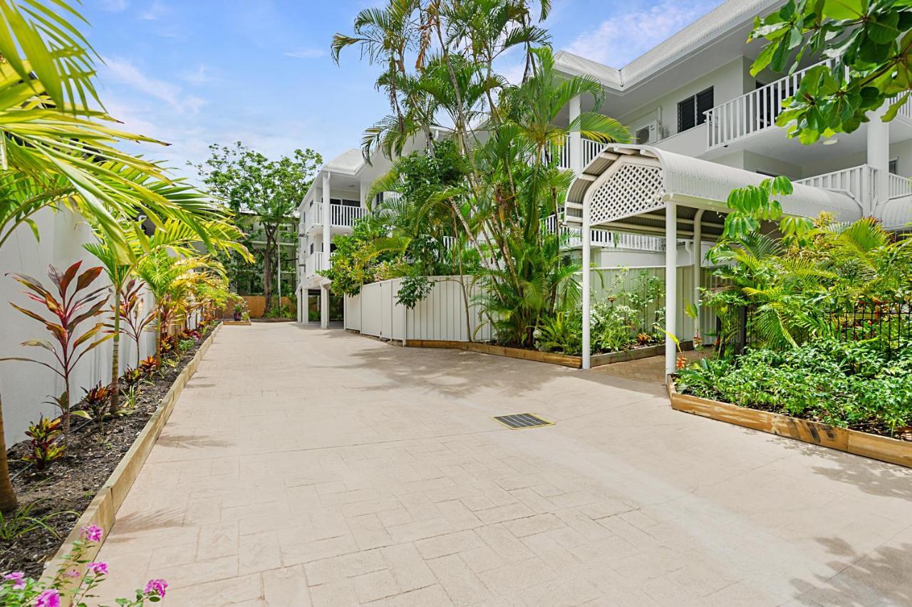 Outrigger Apartments Port Douglas Extérieur photo