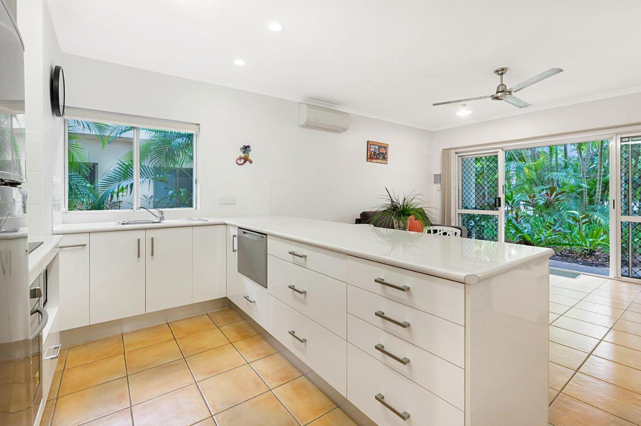 Outrigger Apartments Port Douglas Extérieur photo